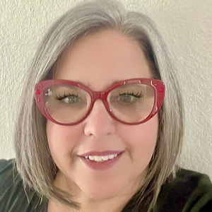 Meet your Posher, Lorraine